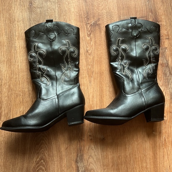 Women's Rodeo Boots - Classic Western Booties for Women size 10 - Picture 3 of 4